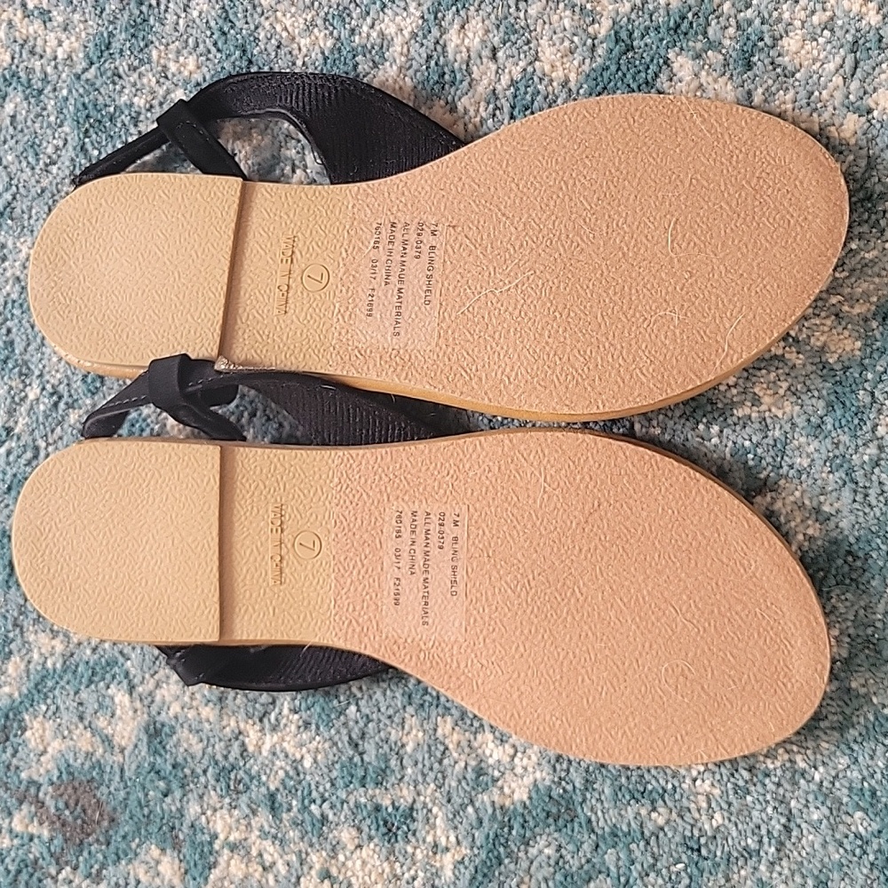 Sandles - Picture 2 of 2